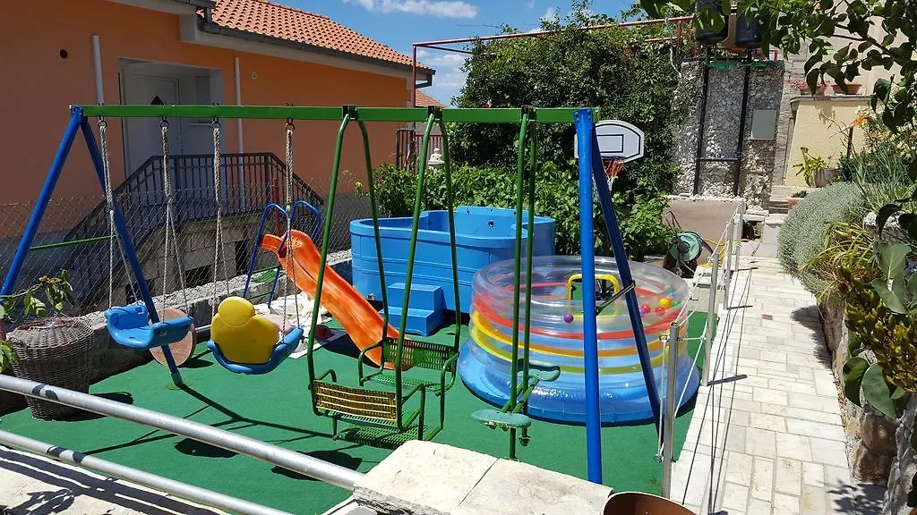Apartment Mario Dramalj